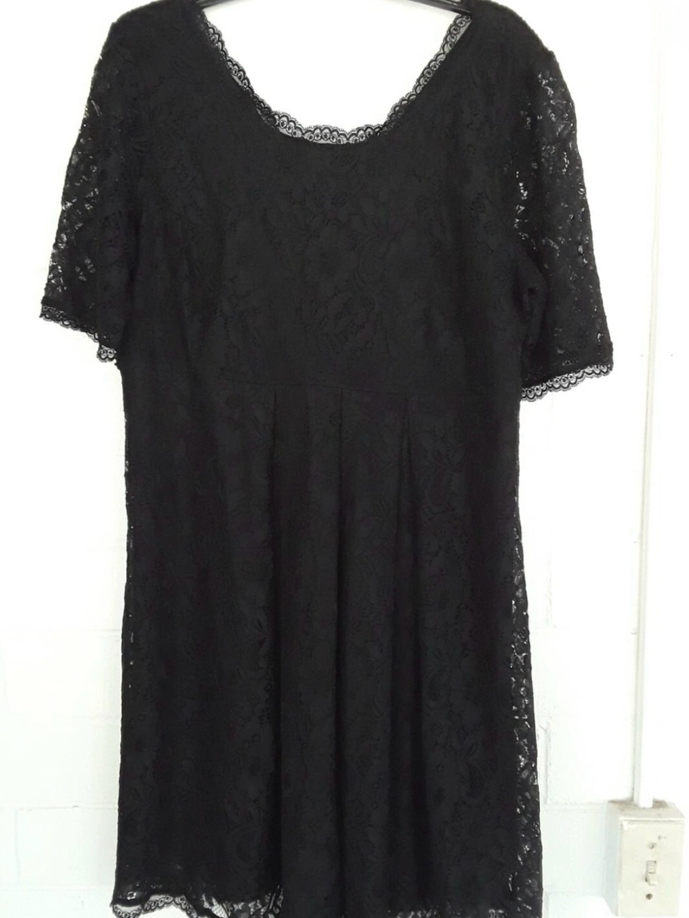 Motherhood Black Lace Midi Dress with Short Sleeves